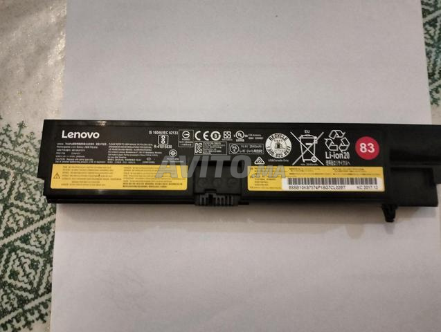 Vends une batterie d'ordinateur portable Lenovo.