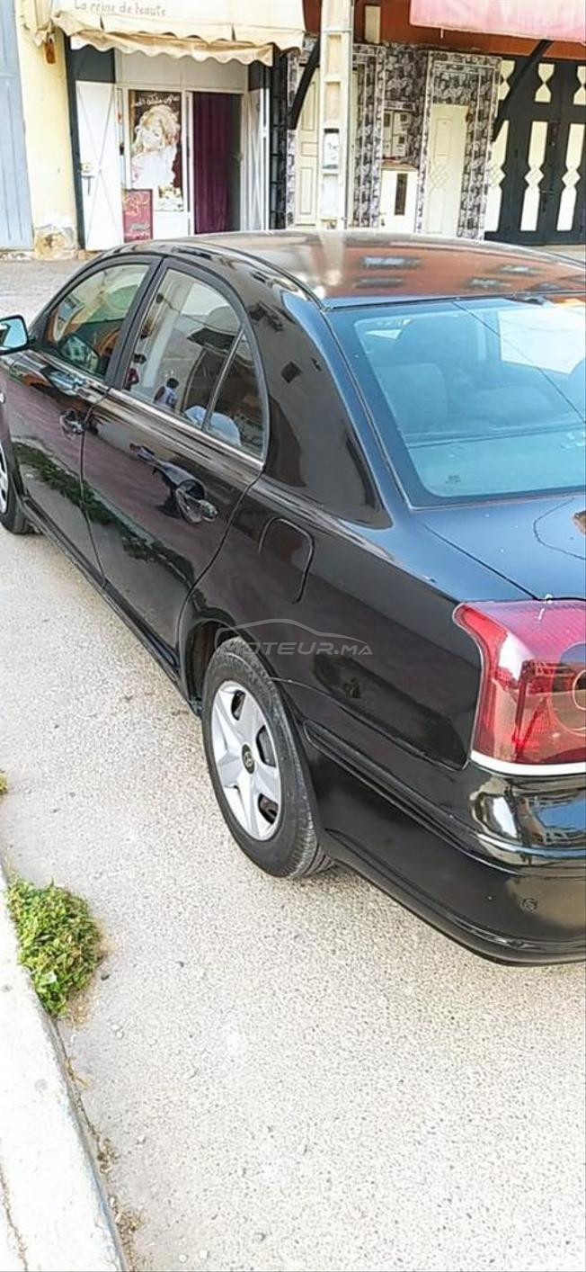 toyota avensis essence
