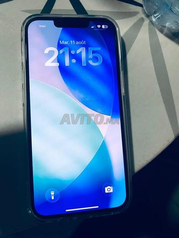 iPhone 13 normal, tout est original, stockage 128 Go