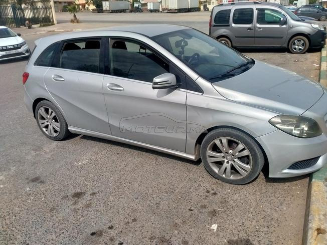 Mercedes-Benz 180 Diesel Manuelle 2015 à Kénitra