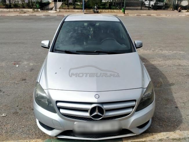 Mercedes-Benz 180 Diesel Manuelle 2015 à Kénitra