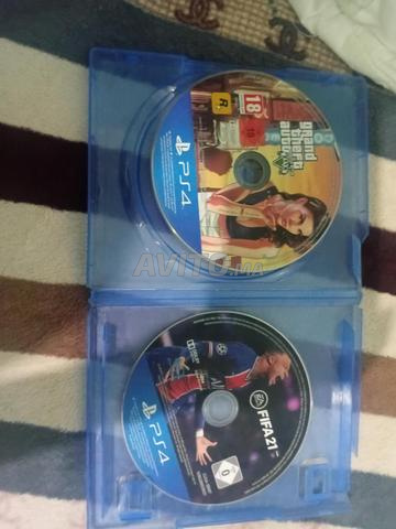 Pack de jeux PS4, GTA 5 ou FIFA 21 Prix négociable