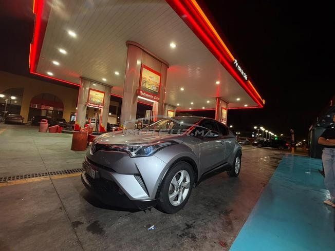 à vendre Toyota CHR 1.8 hybride automatique 