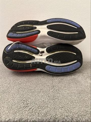 Chaussures de sport Adidas authentiques - 2