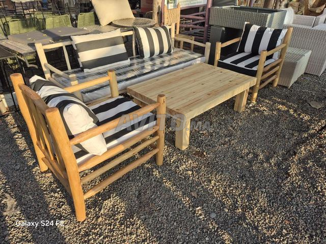 Canapé 3 Places, 2 Fauteuils et Table - 2