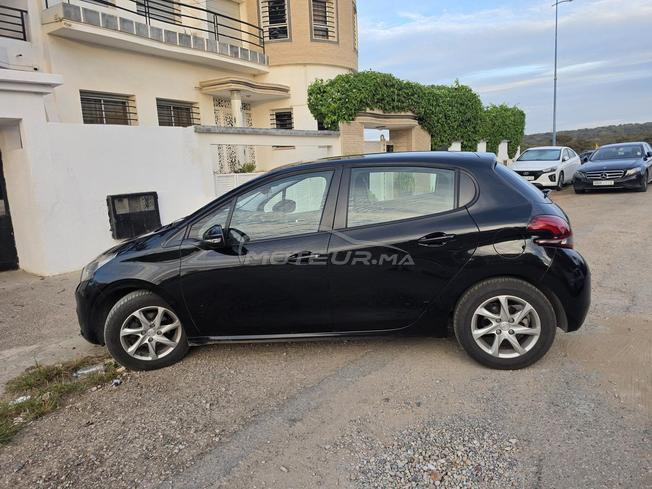 peugeot 208 2019/11