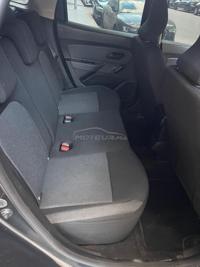Dacia Duster automatique 2023 sans ad bleu