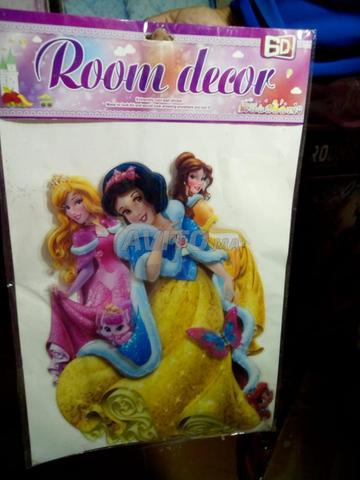 ملصقات لشخصيات كرتونية عالمية بسعر مناسب - 2