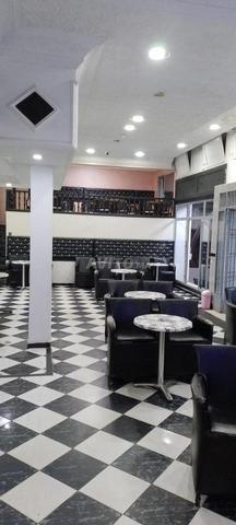 Café commercial distinctif - 2