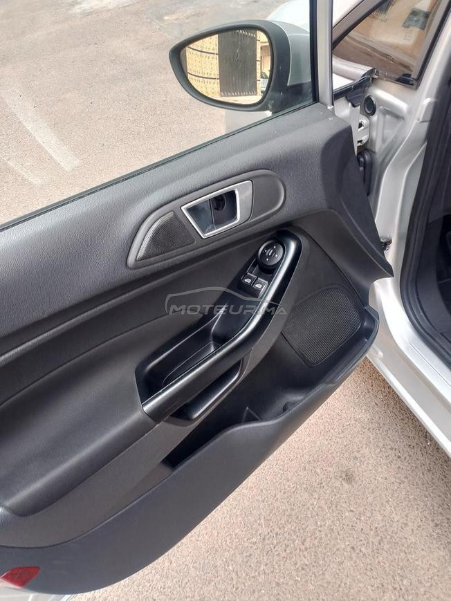particulier Fiesta 2016 diesel très propre 