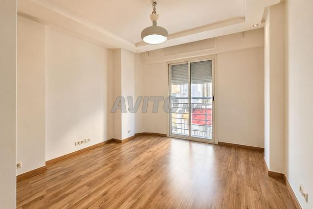 Location studio vide près du Bd Anfa - 2