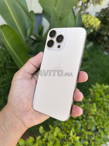 iPhone 16 Pro Max 256/93 état - 2