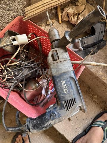 Perceuse électrique AEG avec marteau perforateur puissant