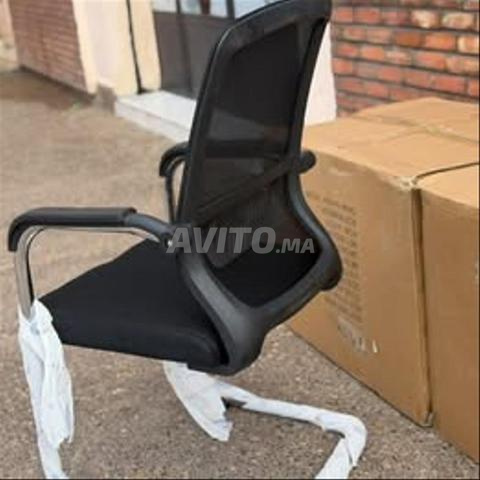 Chaise de bureau fixe au design moderne - 2