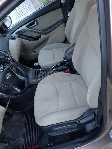 Elantra manuelle encore propre - 2