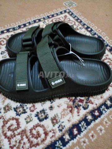 Sandale scratch couleur kaki 41 et 42. - 2
