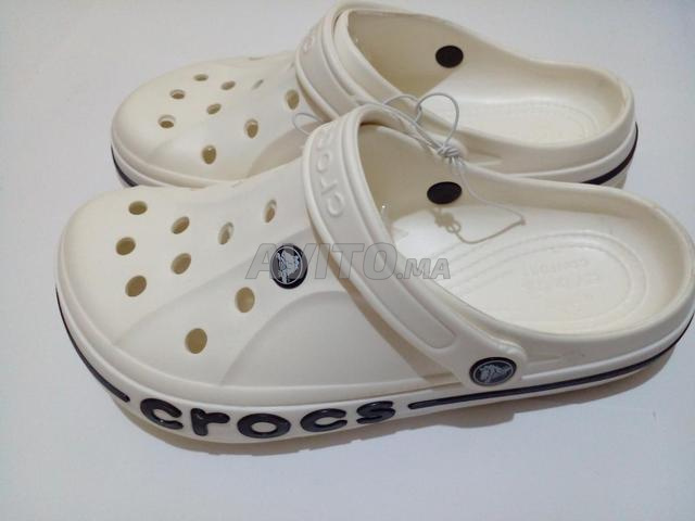 Crocs. Couleur blanche taille 40/41 - 2