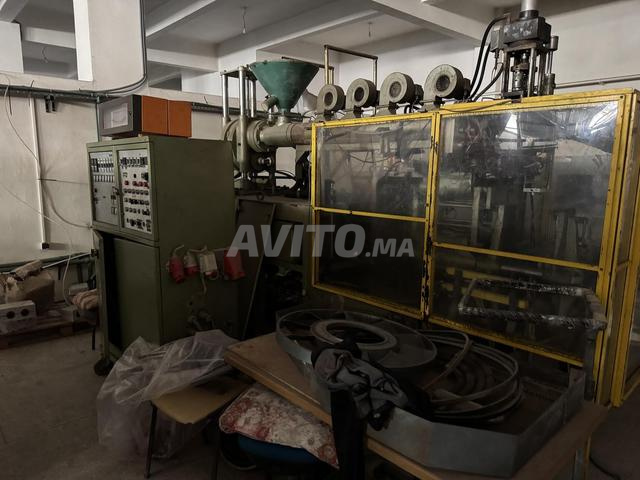Machine de soufflage et injection à vendre - 2
