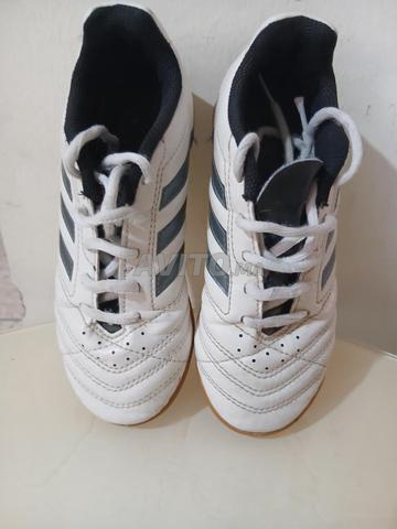 Mini chaussures de foot Adidas taille 31 - 2