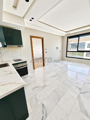 🏡 Studio vide à louer – Selouane