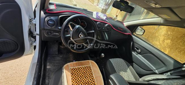 voiture Logan dacia 