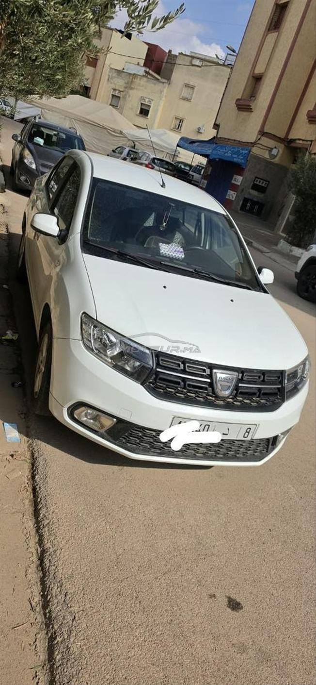 voiture Logan dacia 