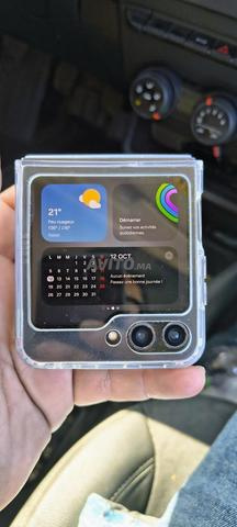 Samsung zflip 5 8/256 voir photo - 2