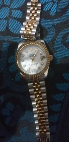 Montre élégante au design classique à vendre - 2