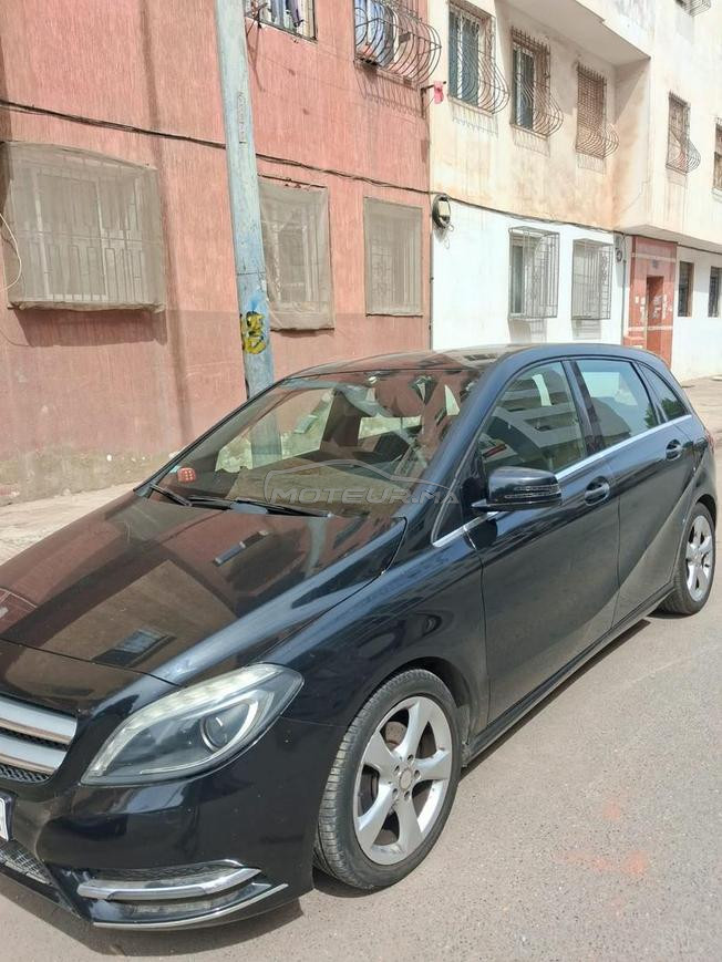 Mercedes-B200
