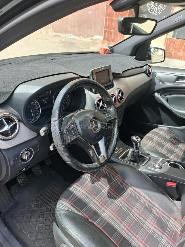 Mercedes-B200