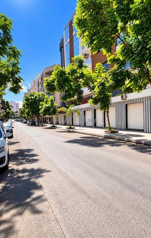 MAGASIN DE 119 M2 À VENDRE LA VILLE HAUTE CENTRE
