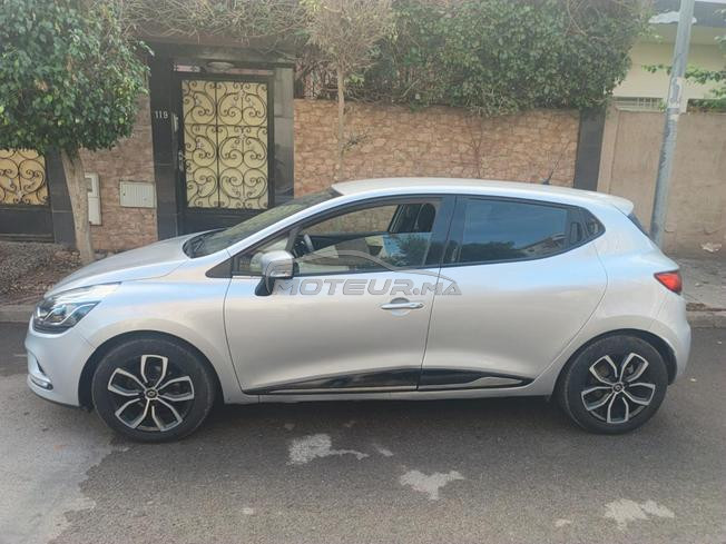 Clio للبيع في حالة جد ممتازة