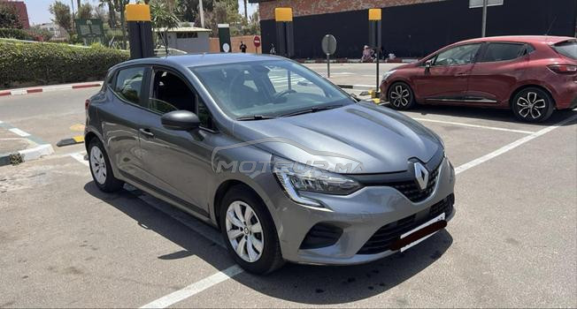 clio5 gris 2023 automatique 