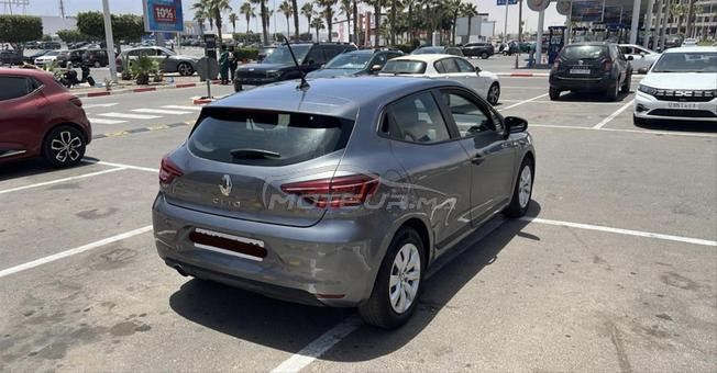 clio5 gris 2023 automatique 