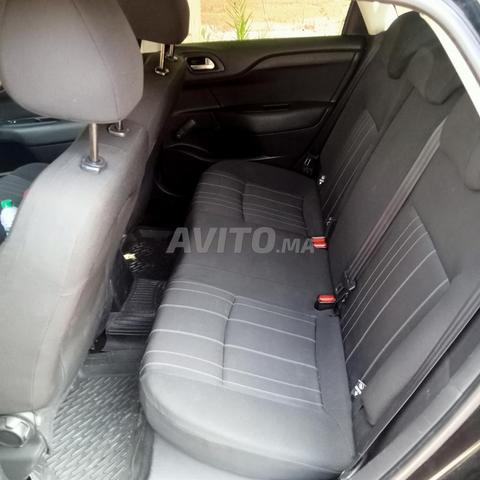 voiture d'occasion à vendre  - 2