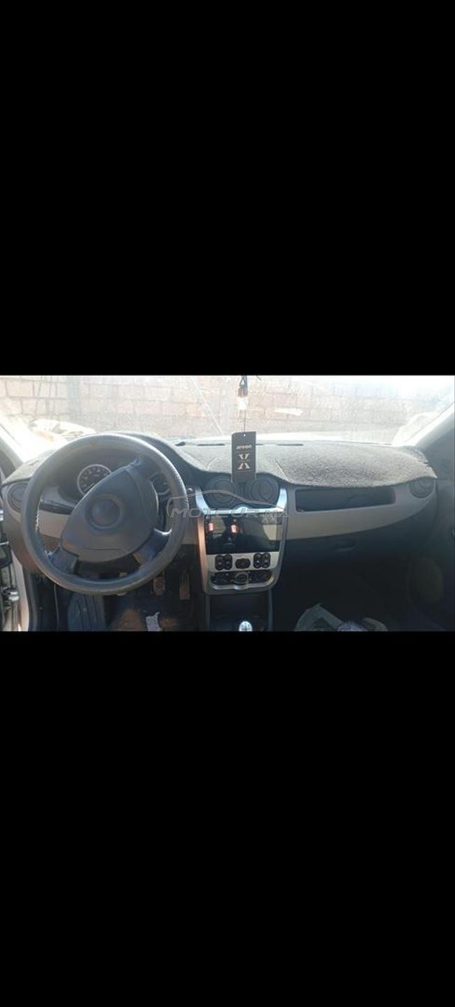 داسيا لوݣان 