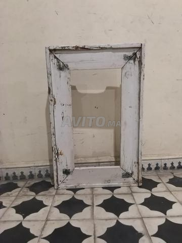 Deux placards et un petit tapis - 2