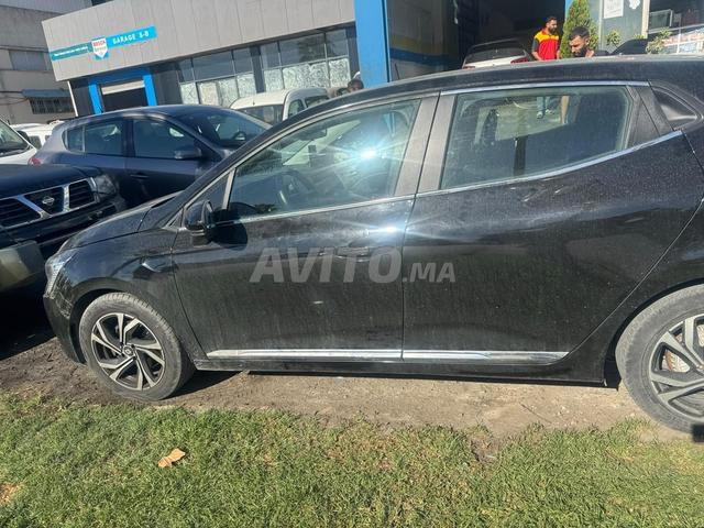Renault Clio Diesel Manuelle 2023 à Tanger - 2