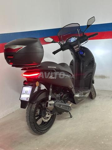 Moto - 2