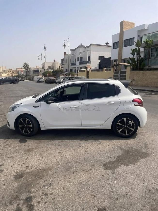 Peugeot 208 Diesel Manuelle 2019 à Rabat