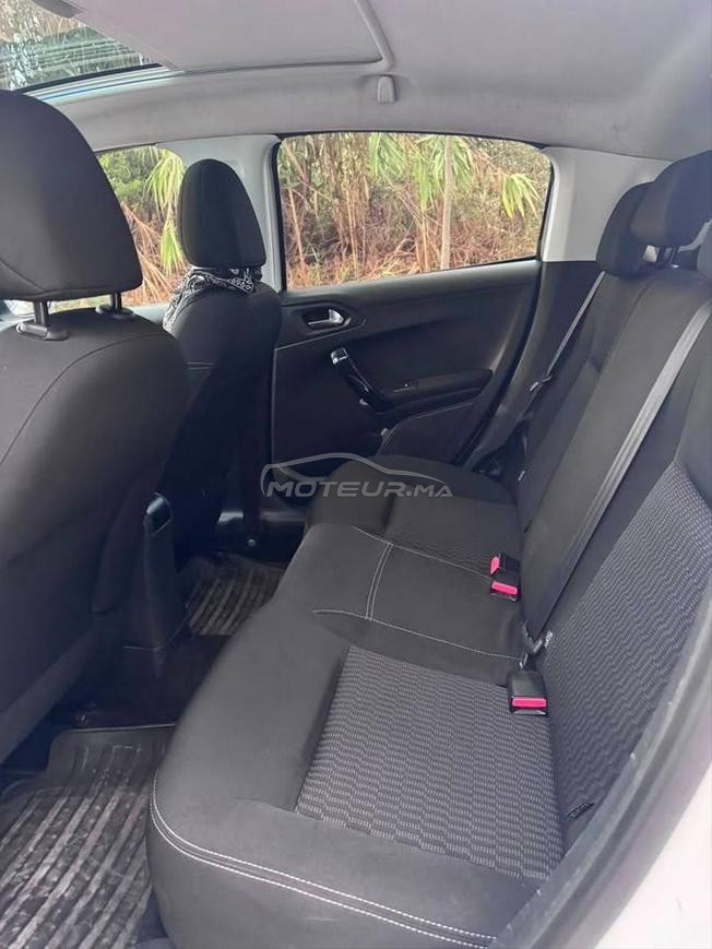 Peugeot 208 Diesel Manuelle 2019 à Rabat