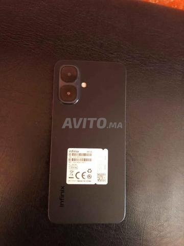 Infinix [Hot 60i / modèle] – 128 Go / 4 Go RAM - 2