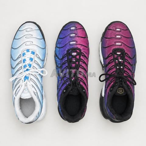 3 chaussures tn à 800dh