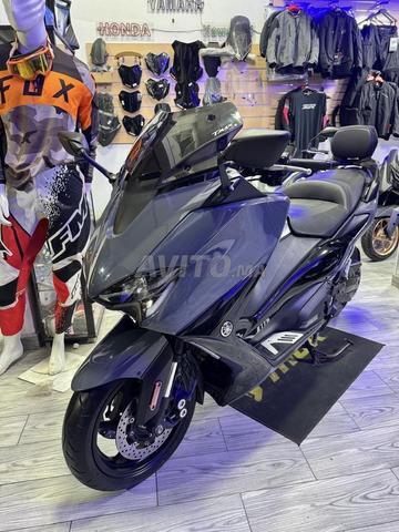 Tmax 560 Tech Max - 2