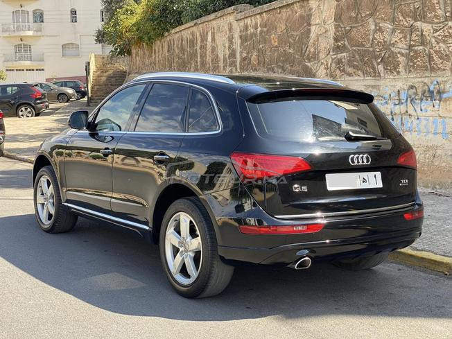 Audi Q5 .  