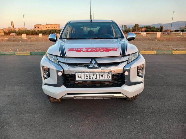 pick-up l200 double cabine