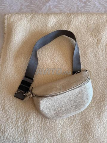Sac banane en cuir couleur crème. - 2