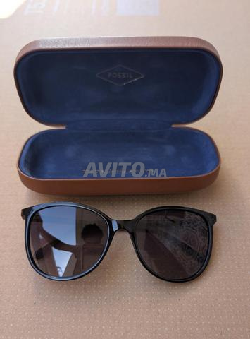 Lunettes de soleil de marque Fossil avec leur boîte d'origine. - 2