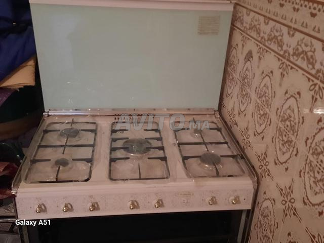 Cuisinière neuve venant de France - 2