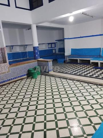 بيع محل تجاري حمام 650 متر مربع مكناس - 2